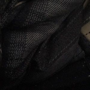 Meet your Posher, Dee